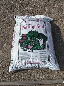 Potting soil for nutrients